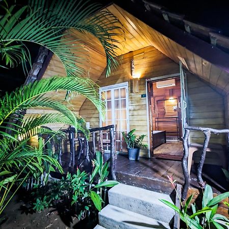 The Emerald Guest House & Villa อูนาวาตูนา ภายนอก รูปภาพ