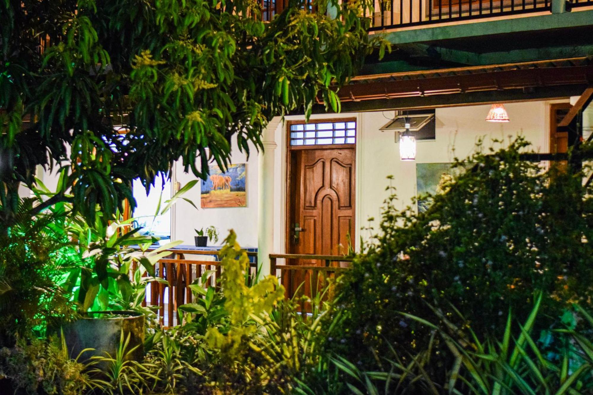 The Emerald Guest House & Villa อูนาวาตูนา ภายนอก รูปภาพ