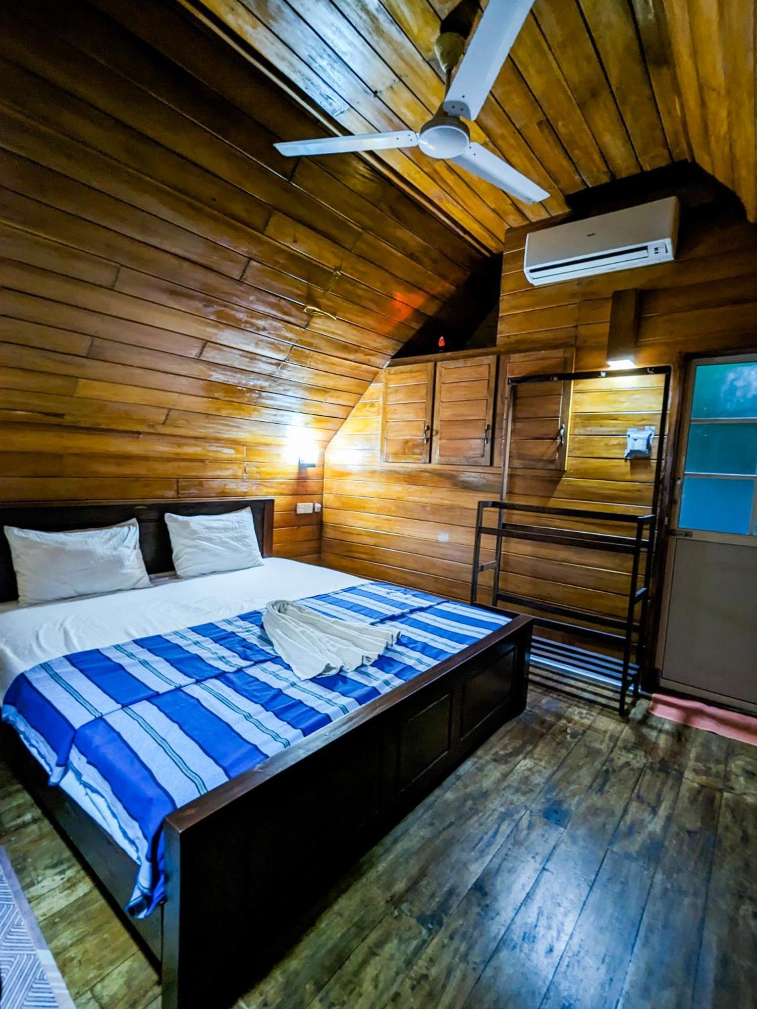 The Emerald Guest House & Villa อูนาวาตูนา ภายนอก รูปภาพ